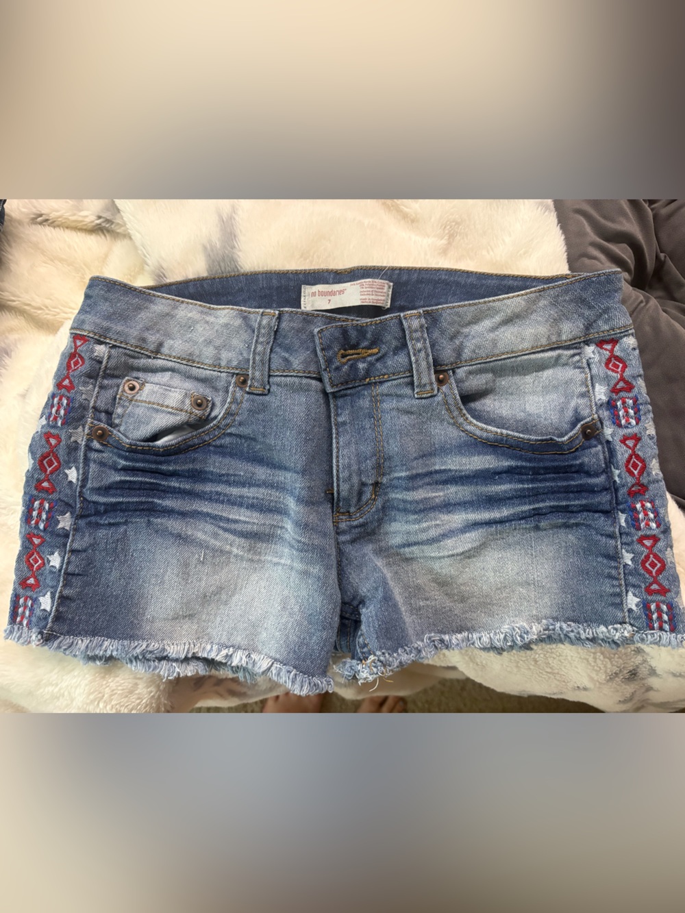 No Boundaries Blue Denim Jeans with Contrast Stitching